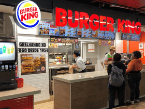 Conheça as vagas disponíveis pelo Jovem Aprendiz Burger King